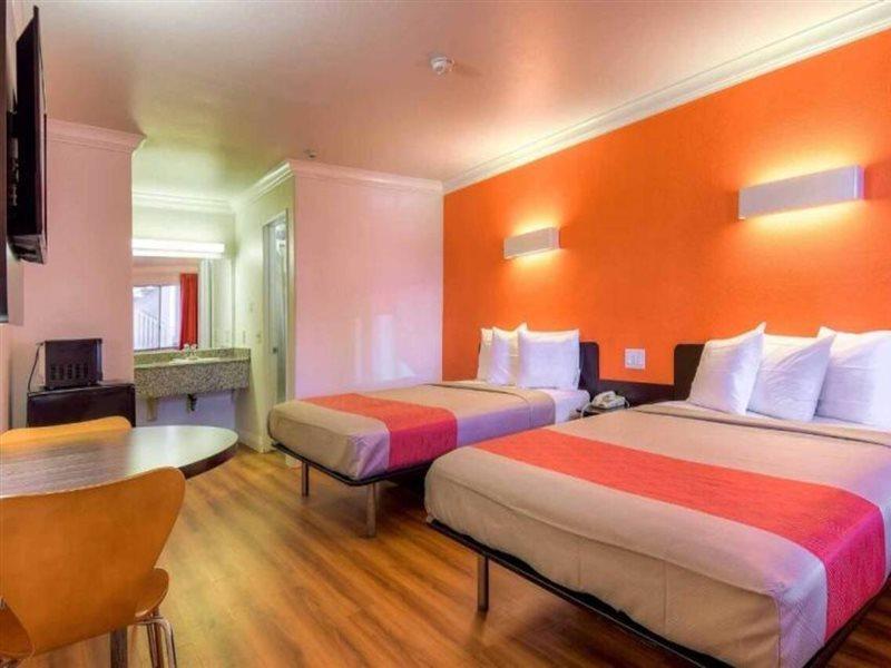 Motel 6-Menifee, Ca Bagian luar foto