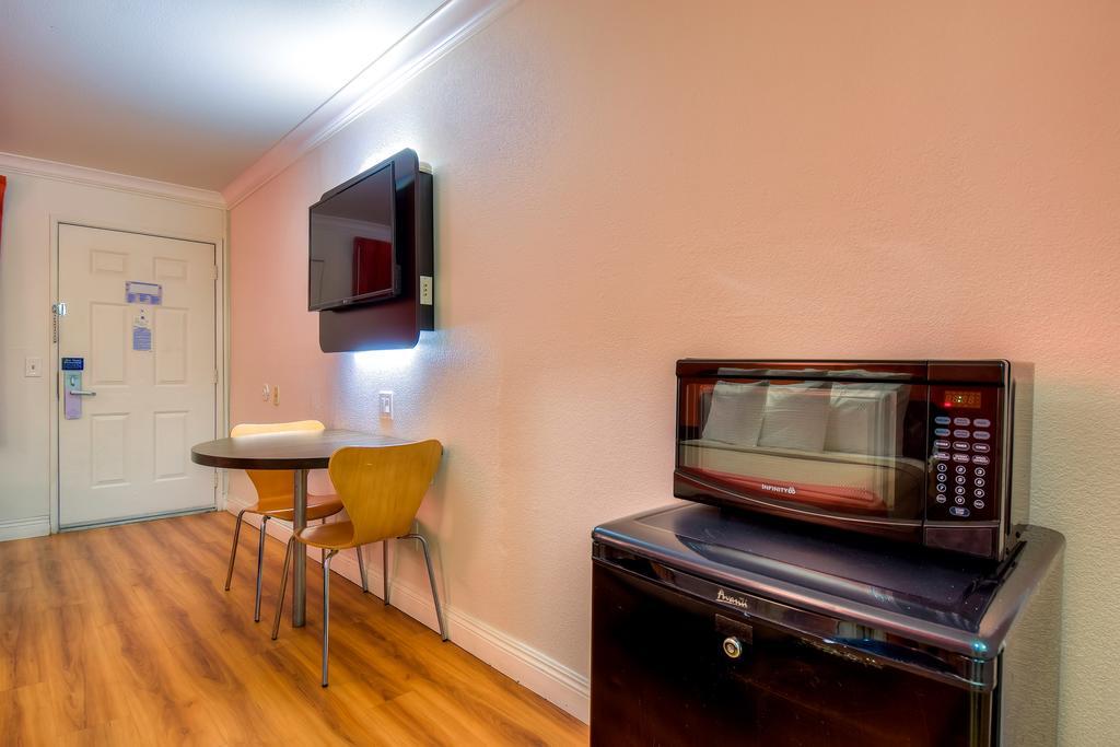 Motel 6-Menifee, Ca Bagian luar foto
