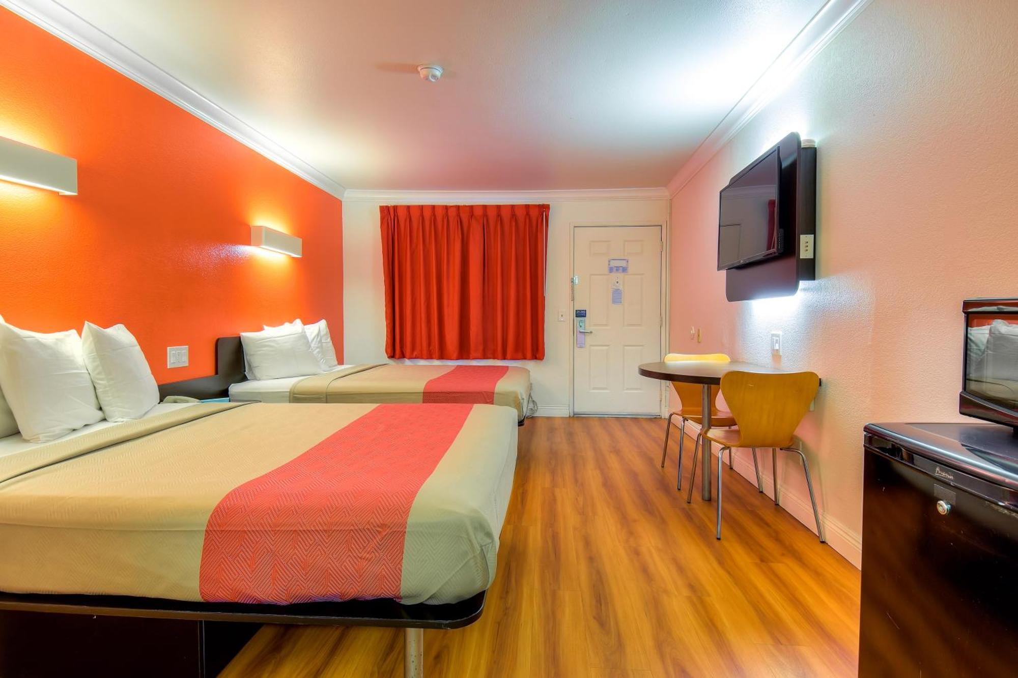 Motel 6-Menifee, Ca Bagian luar foto