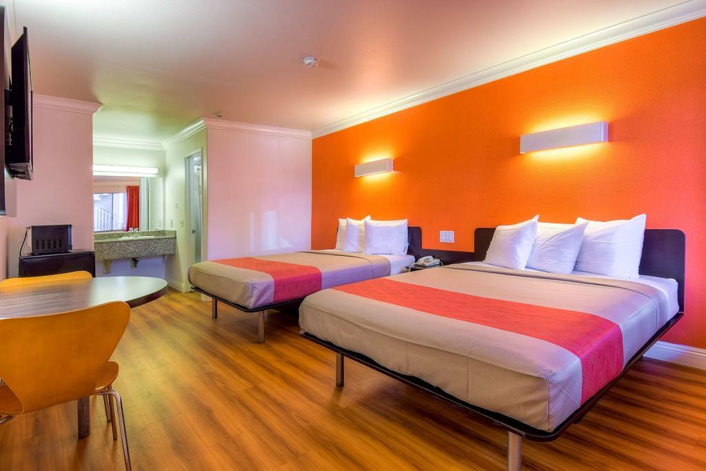 Motel 6-Menifee, Ca Bagian luar foto