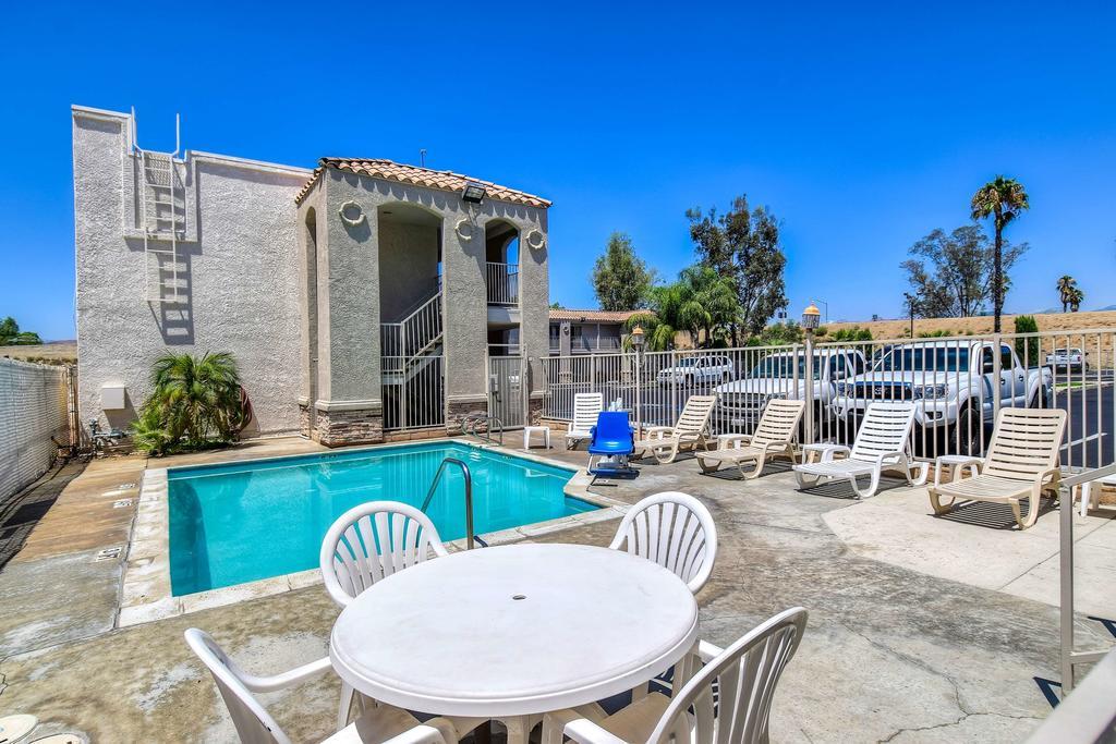 Motel 6-Menifee, Ca Bagian luar foto