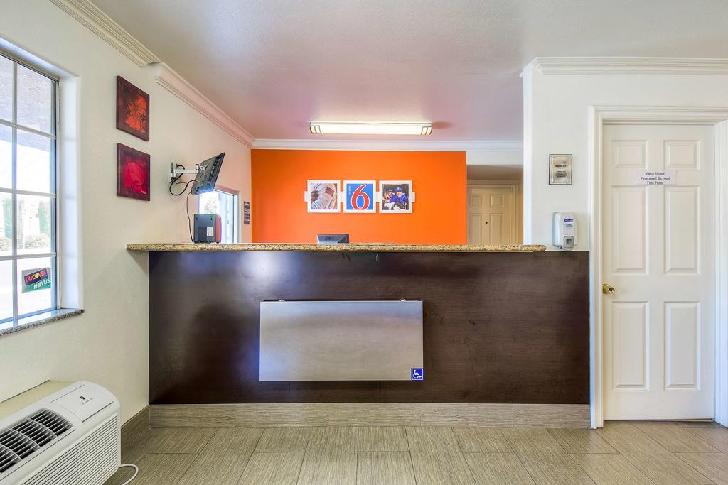 Motel 6-Menifee, Ca Bagian luar foto